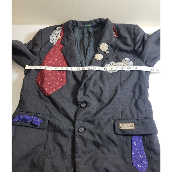 Shabby Chic HOBO Boho Gray Two-Button Patched Crochet Brooch Jacket Women's 45" - Picture 3 of 16